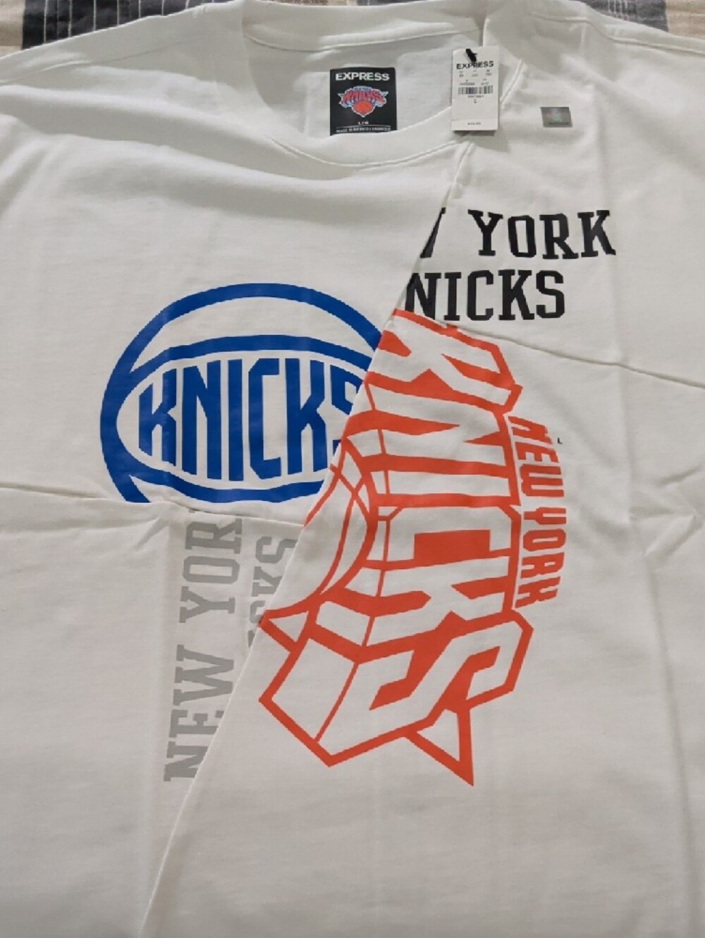 Express White New York Knicks Split Graphic Tee in Blue and Orange - Picture 3 of 4